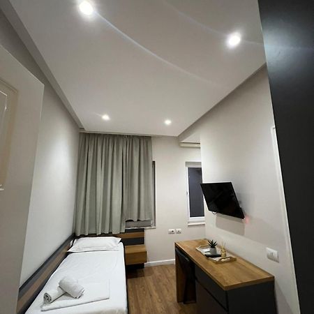 Urban Room 5 Tiran Dış mekan fotoğraf