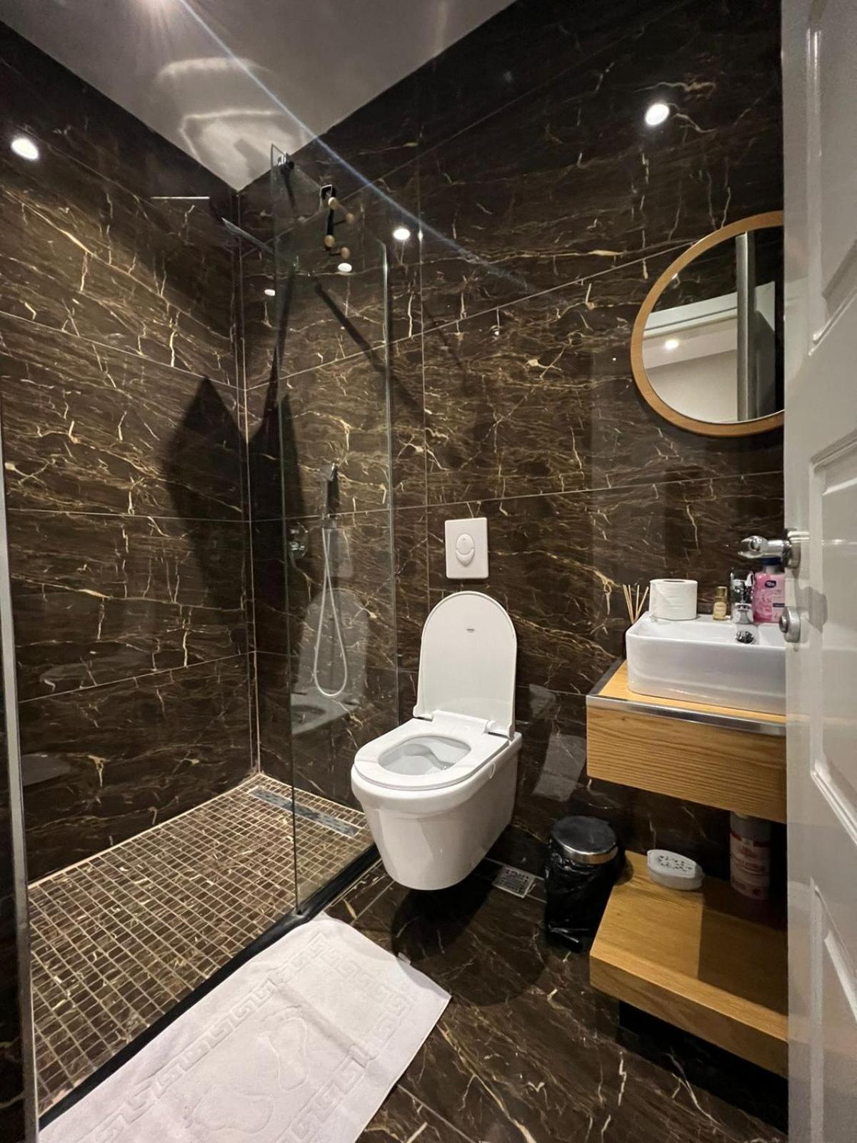 Urban Room 5 Tiran Dış mekan fotoğraf